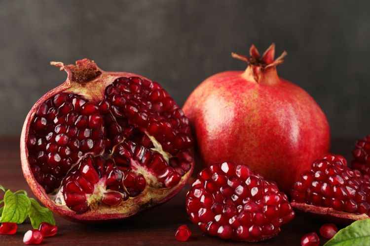 Pomegranate fruit 